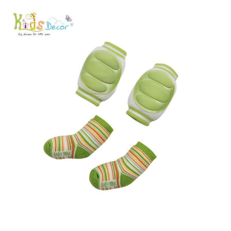 ست دو تکه جوراب و زانوبند نوزاد - رنگ سبز / G580216 